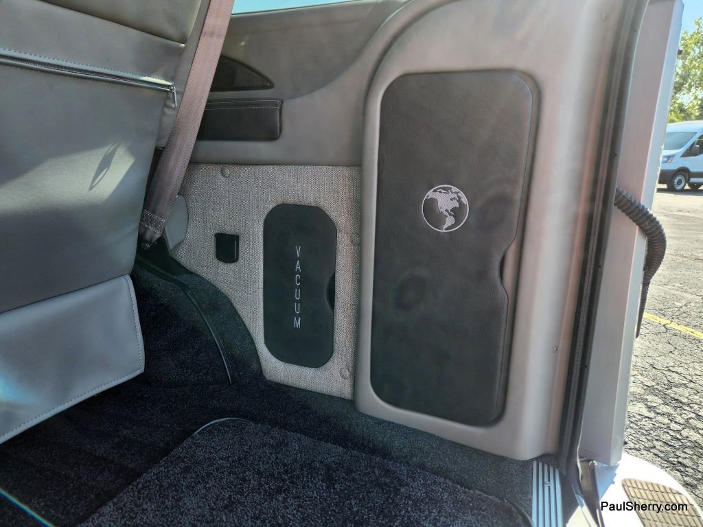 Used 2023 Chevrolet Express 2500 Extended image 26