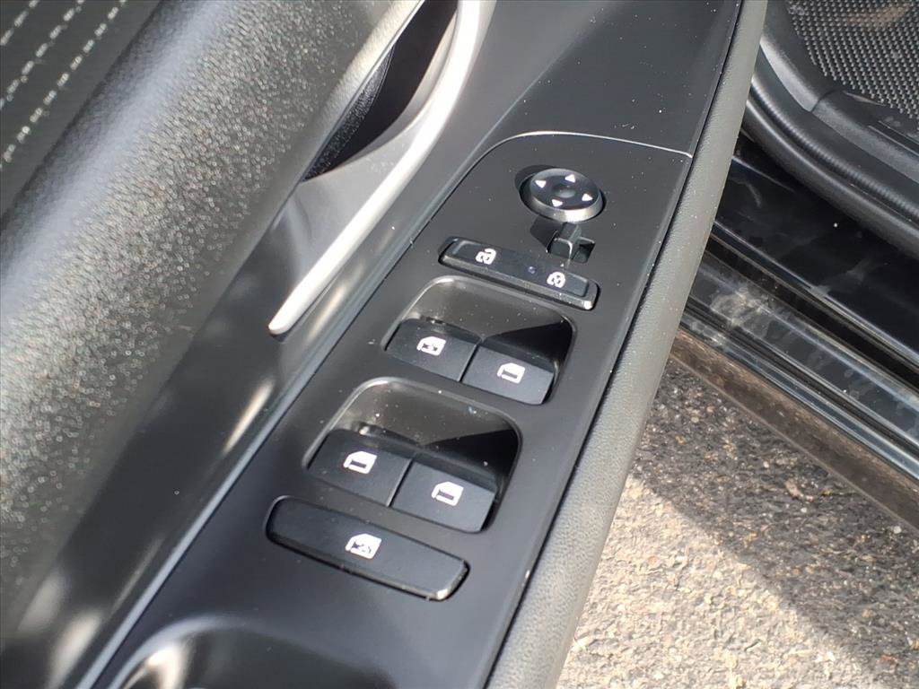 Certified 2023 Hyundai Elantra Blue image 21