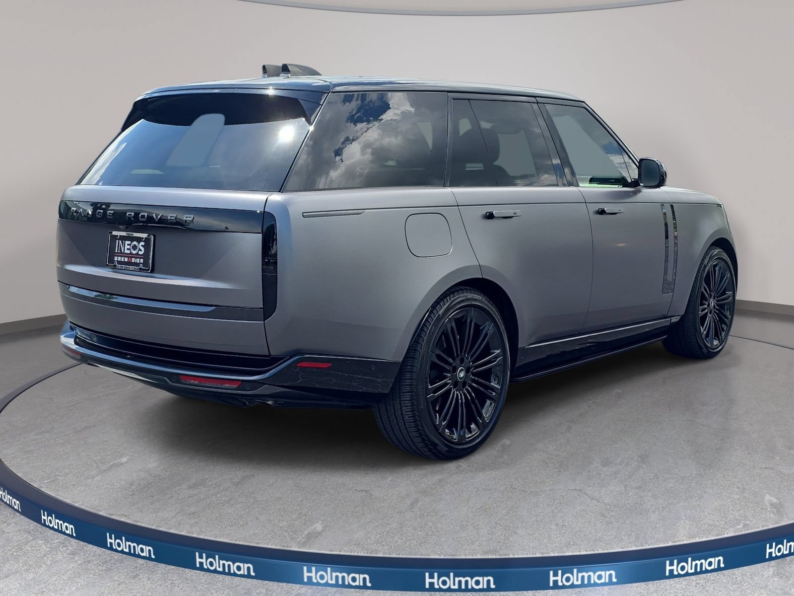 Used 2024 Land Rover Range Rover SE AWD/4WD image 6