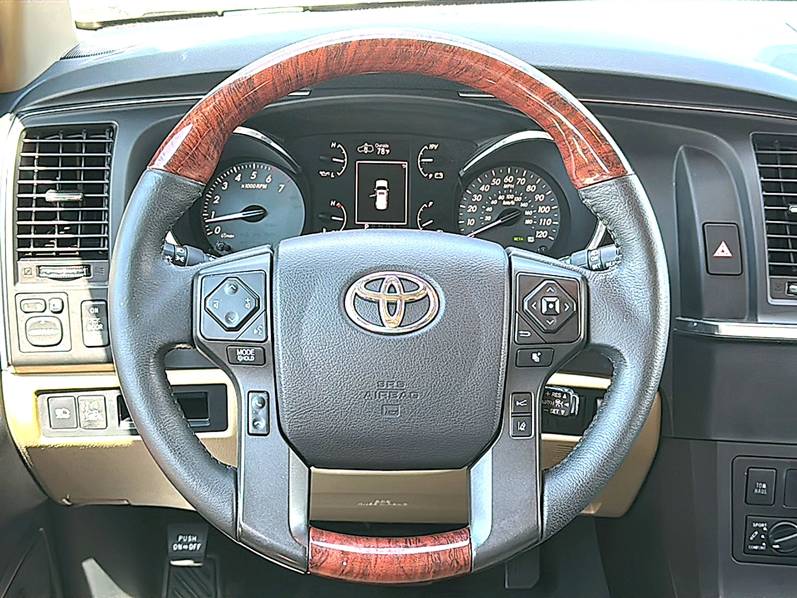 Used 2020 Toyota Sequoia Platinum RWD image 26