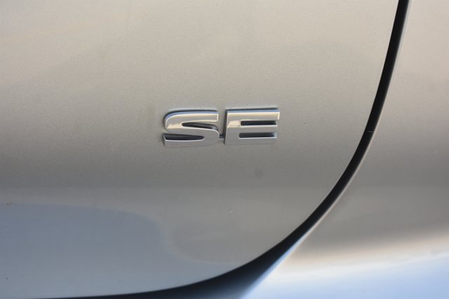 Used 2025 Mitsubishi Outlander SE FWD image 8