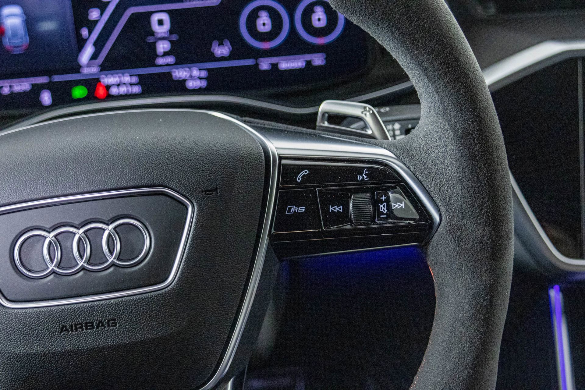 Used 2024 Audi RS 6 performance image 35