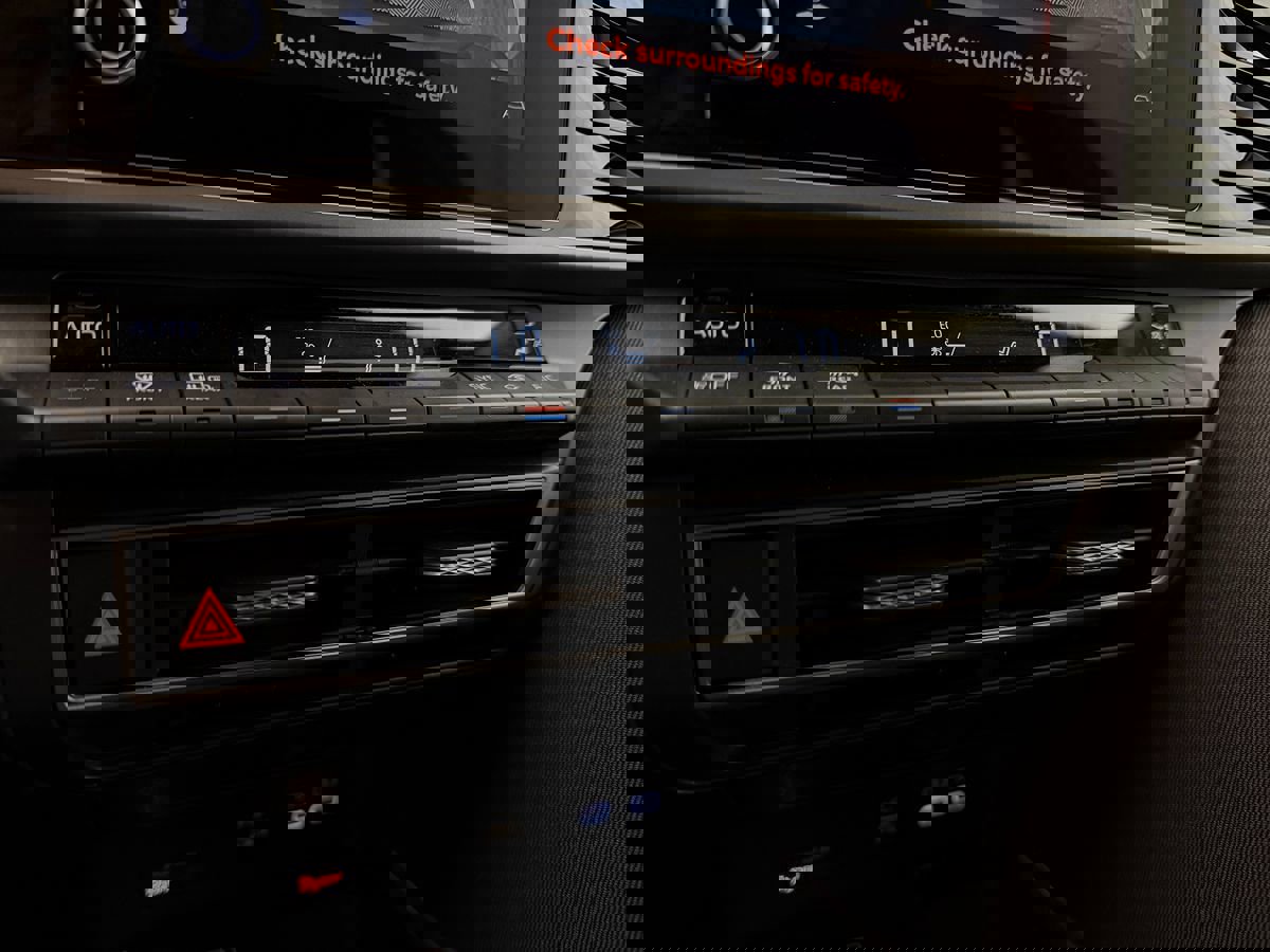 Used 2025 Toyota Camry LE image 25