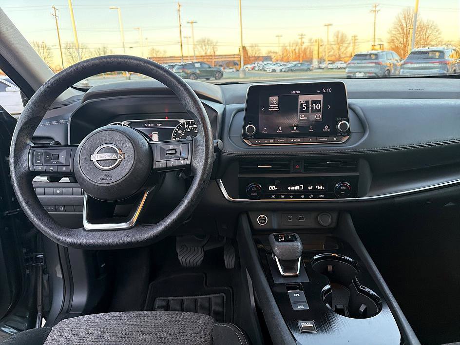 Used 2023 Nissan Rogue SV image 19