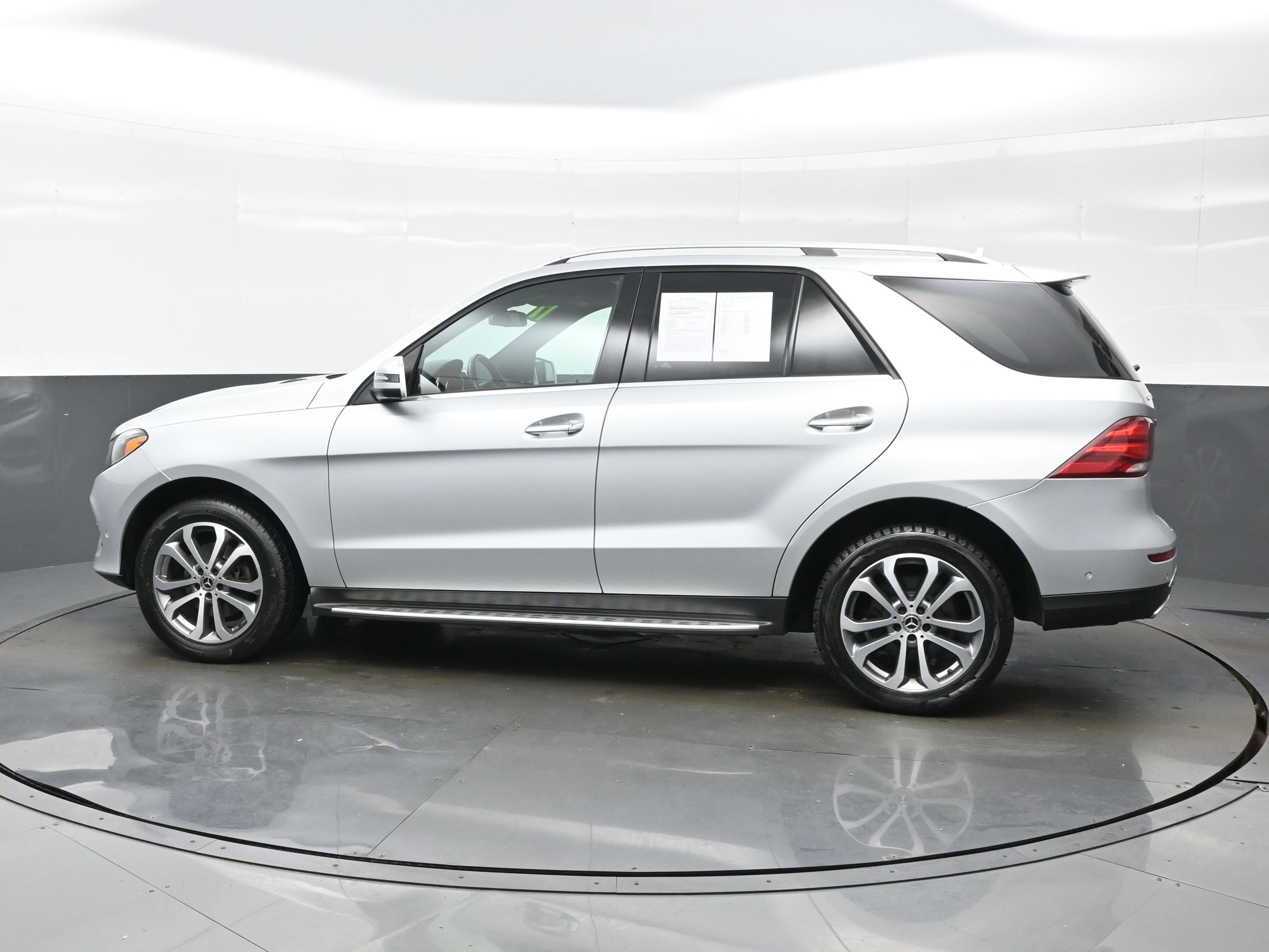 Used 2017 Mercedes-Benz GLE 350 4MATIC image 3