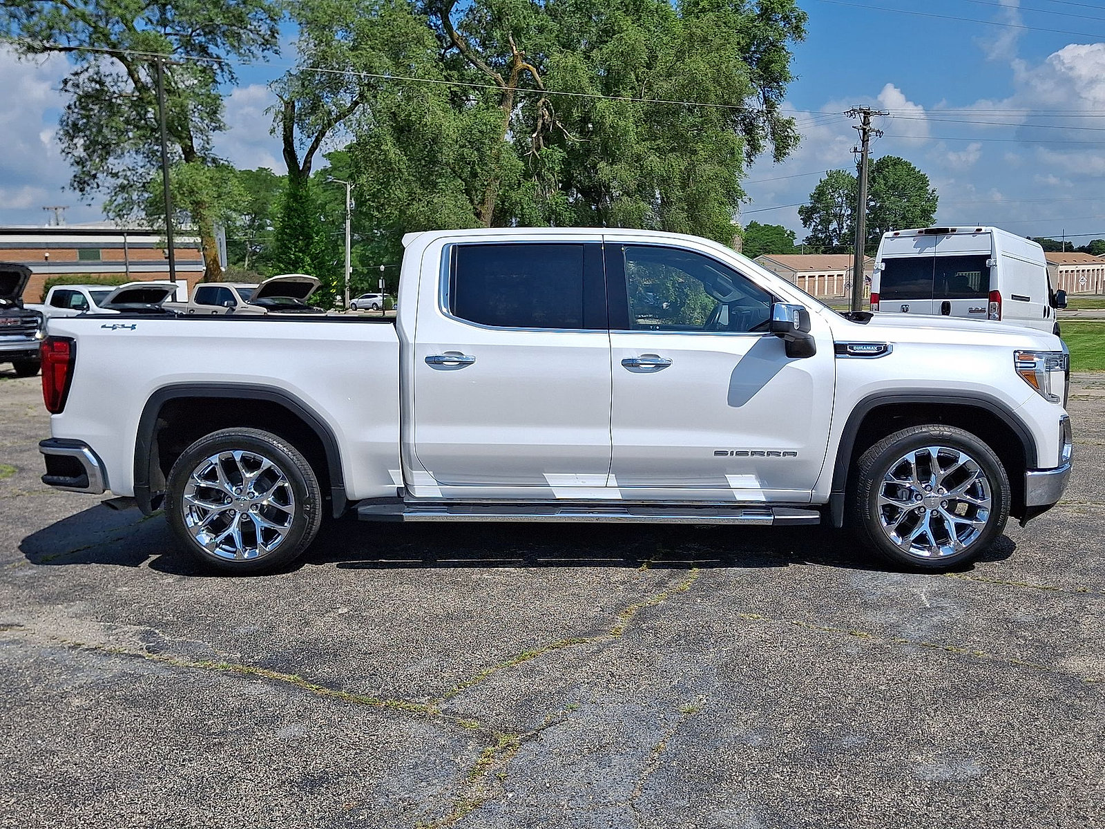 Used 2021 GMC Sierra 1500 SLT w/ SLT Premium Plus Package AWD/4WD image 26