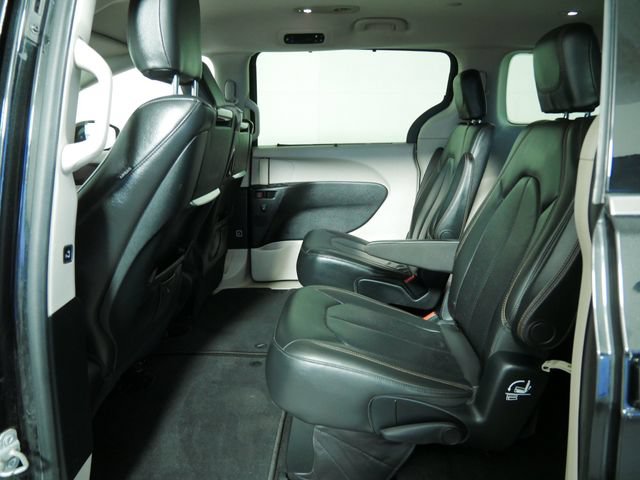 Certified 2017 Chrysler Pacifica Touring-L Plus w/ Advanced Safetytec Group FWD image 16