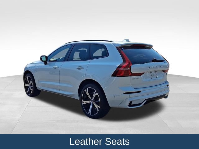 Used 2022 Volvo XC60 T8 R-Design w/ Advanced Package AWD/4WD image 5