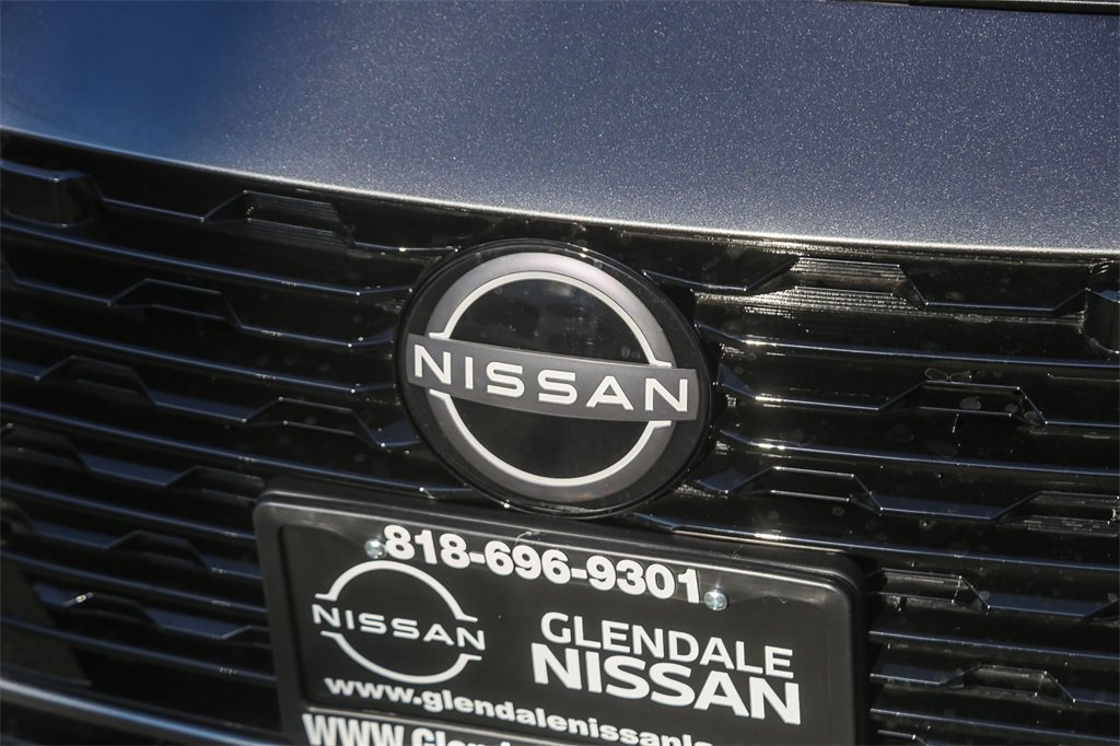 Used 2025 Nissan Sentra SV w/ All-Weather Package FWD image 5
