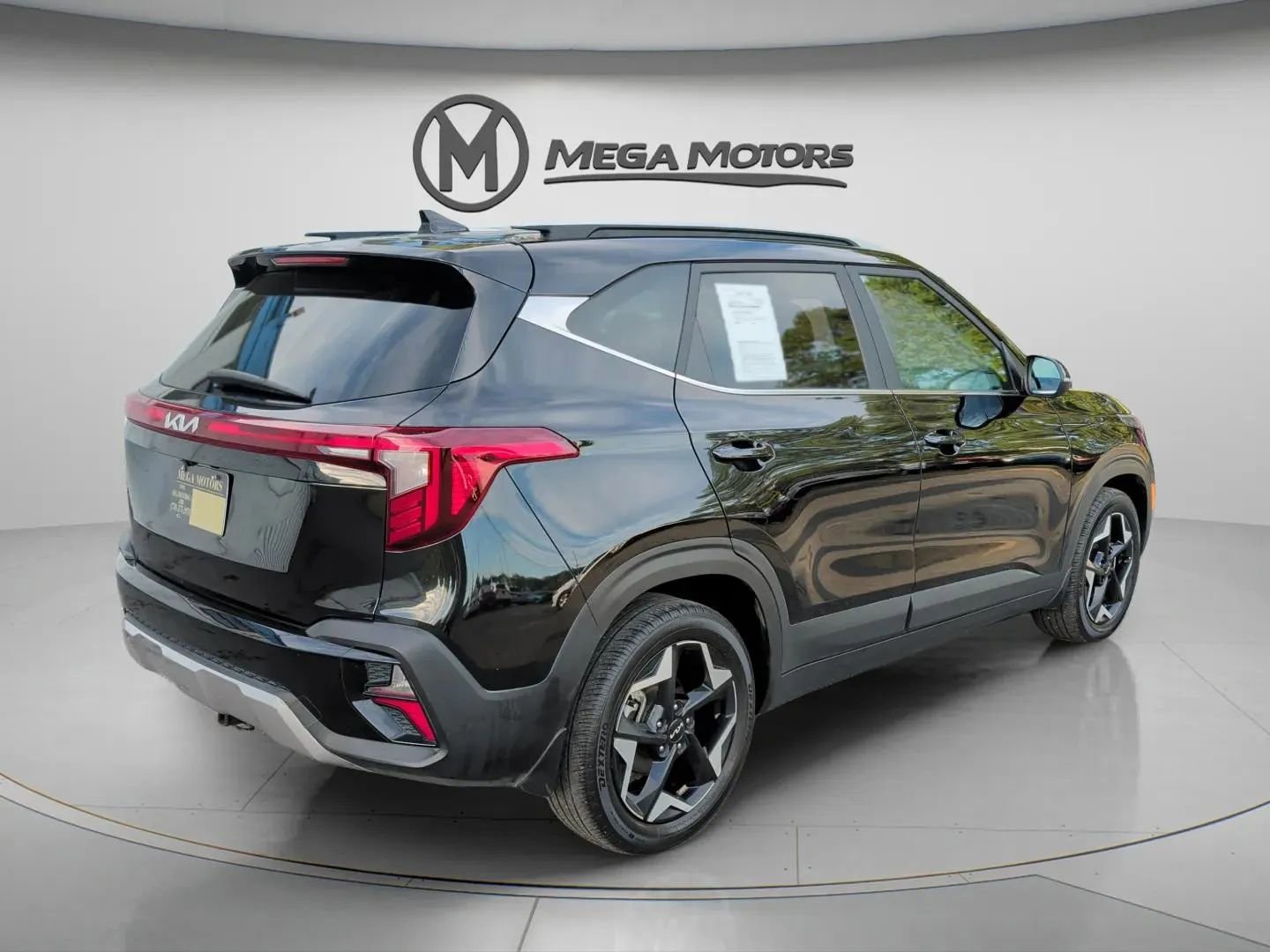 Used 2024 Kia Seltos EX image 5