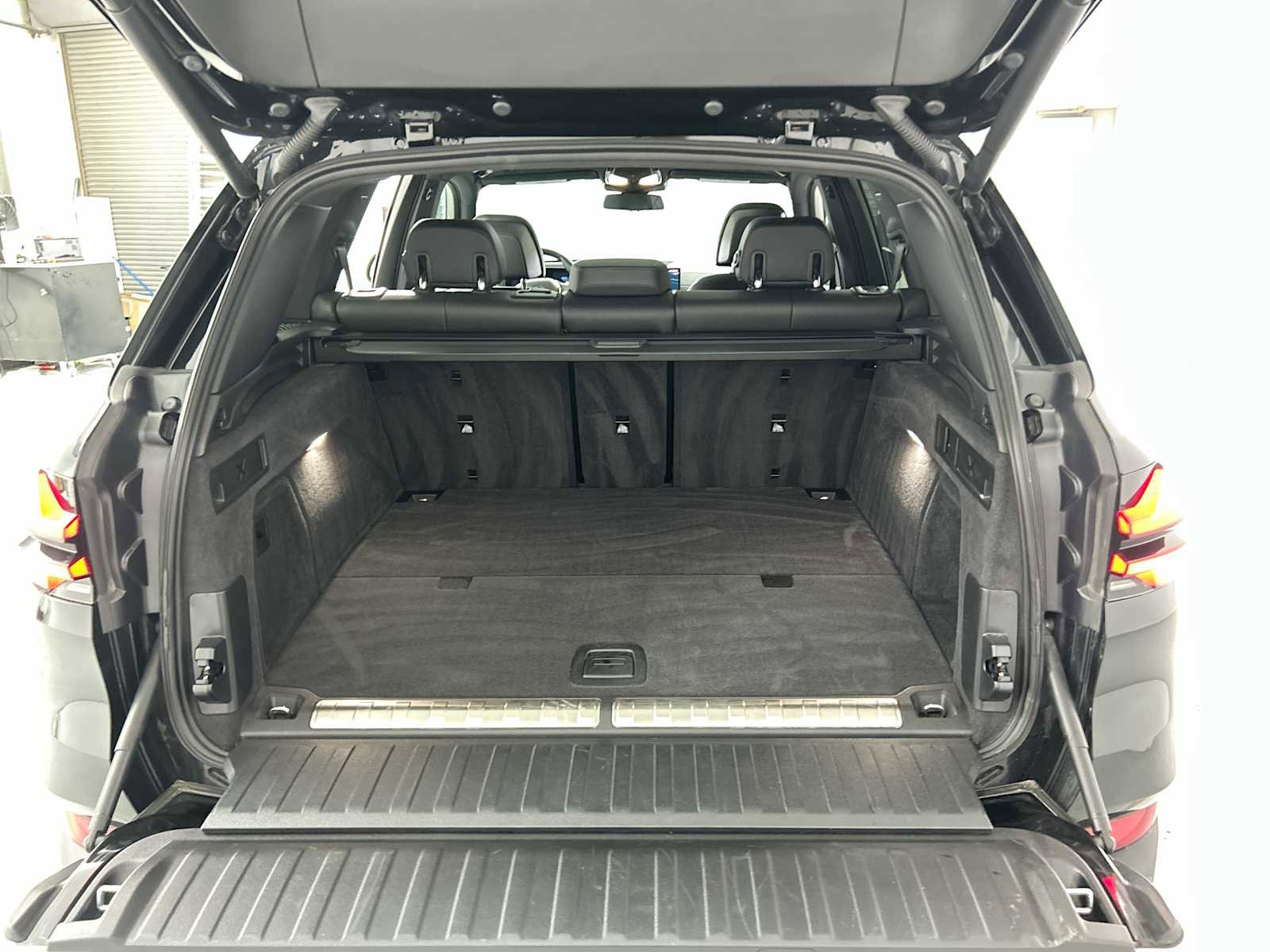 Used 2025 BMW X5 xDrive50e image 21