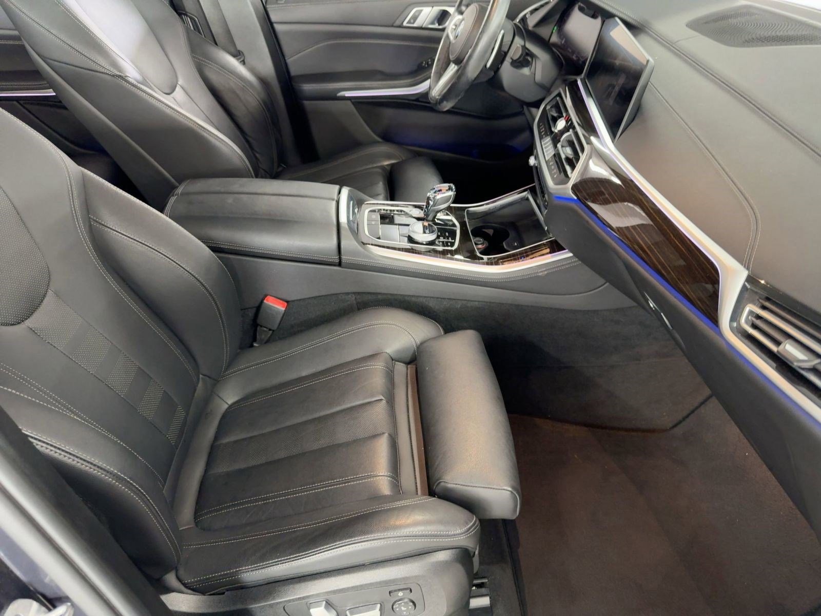 Used 2021 BMW X5 xDrive40i w/ M Sport Package image 30