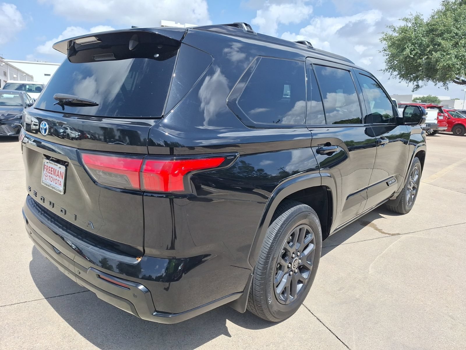 Used 2023 Toyota Sequoia Platinum RWD image 6