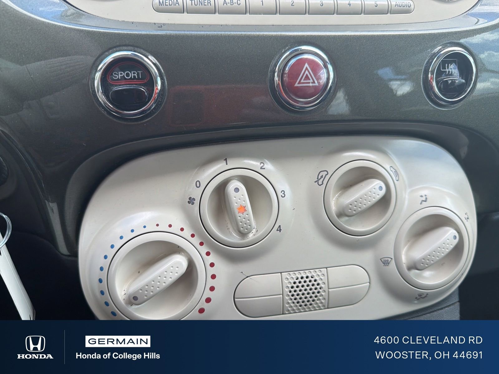 Used 2015 FIAT 500 Pop FWD image 11