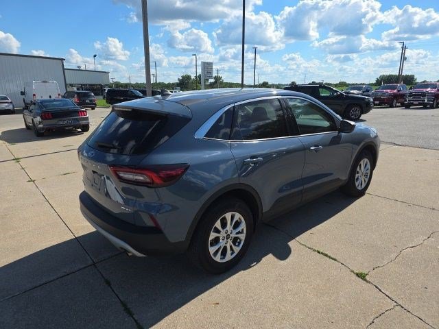 Used 2023 Ford Escape Active AWD/4WD image 8