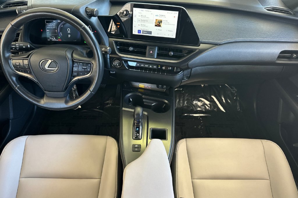Used 2025 Lexus UX 300h FWD w/ Accessory Package (Z2) image 15