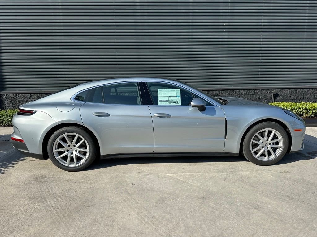 Used 2026 Porsche Panamera image 10