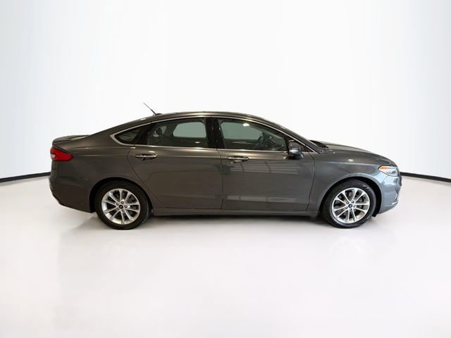 Used 2019 Ford Fusion Energi Titanium FWD image 8
