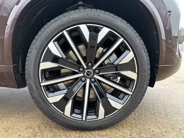 New 2026 Volvo XC90 T8 Ultra w/ Protection Package Premier AWD/4WD image 9