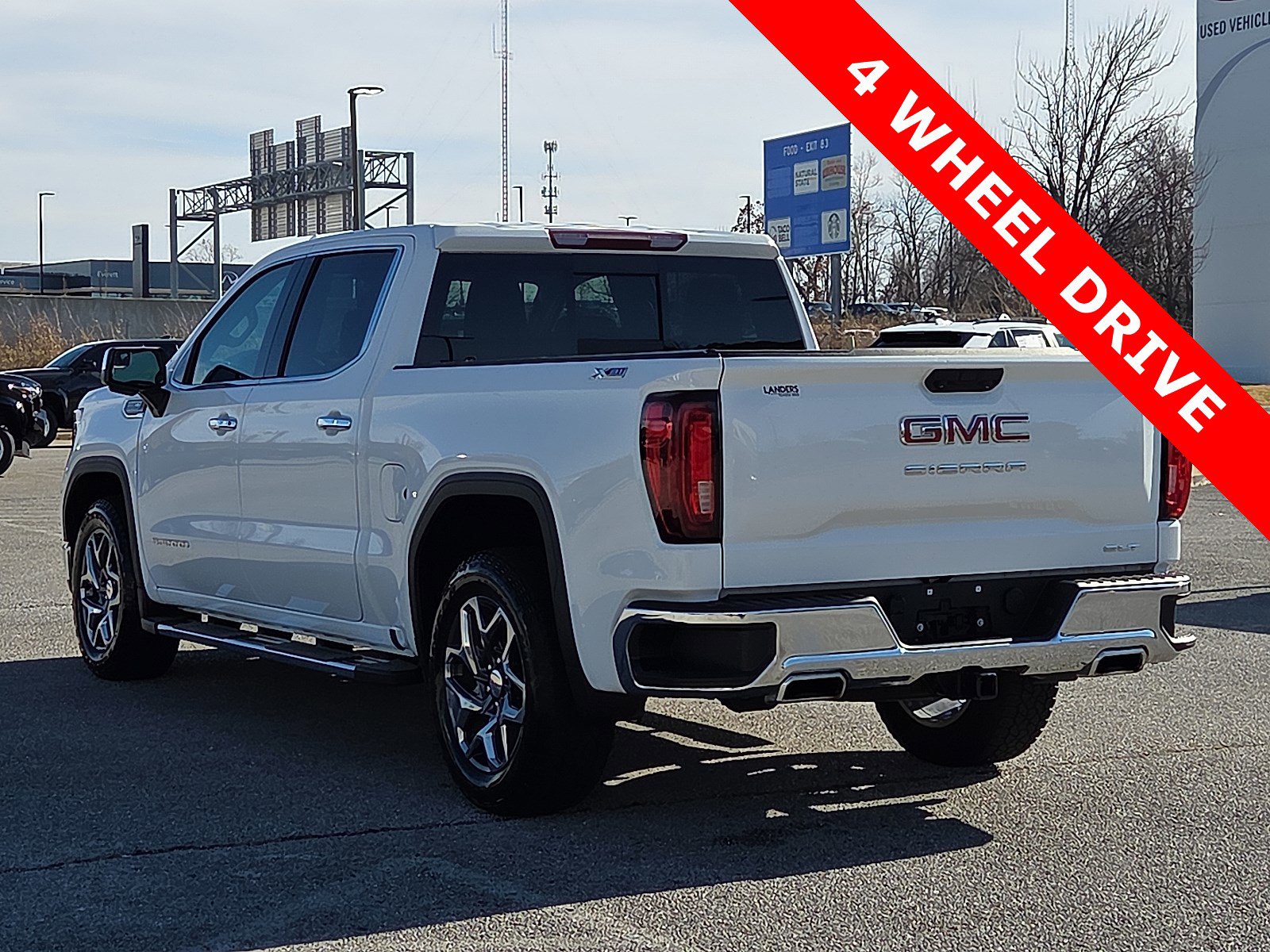 Used 2023 GMC Sierra 1500 SLT w/ SLT Convenience Package image 4