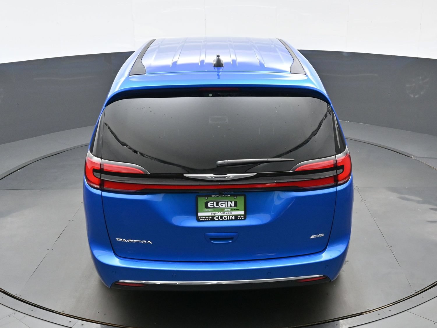 New 2026 Chrysler Pacifica Select AWD/4WD image 25