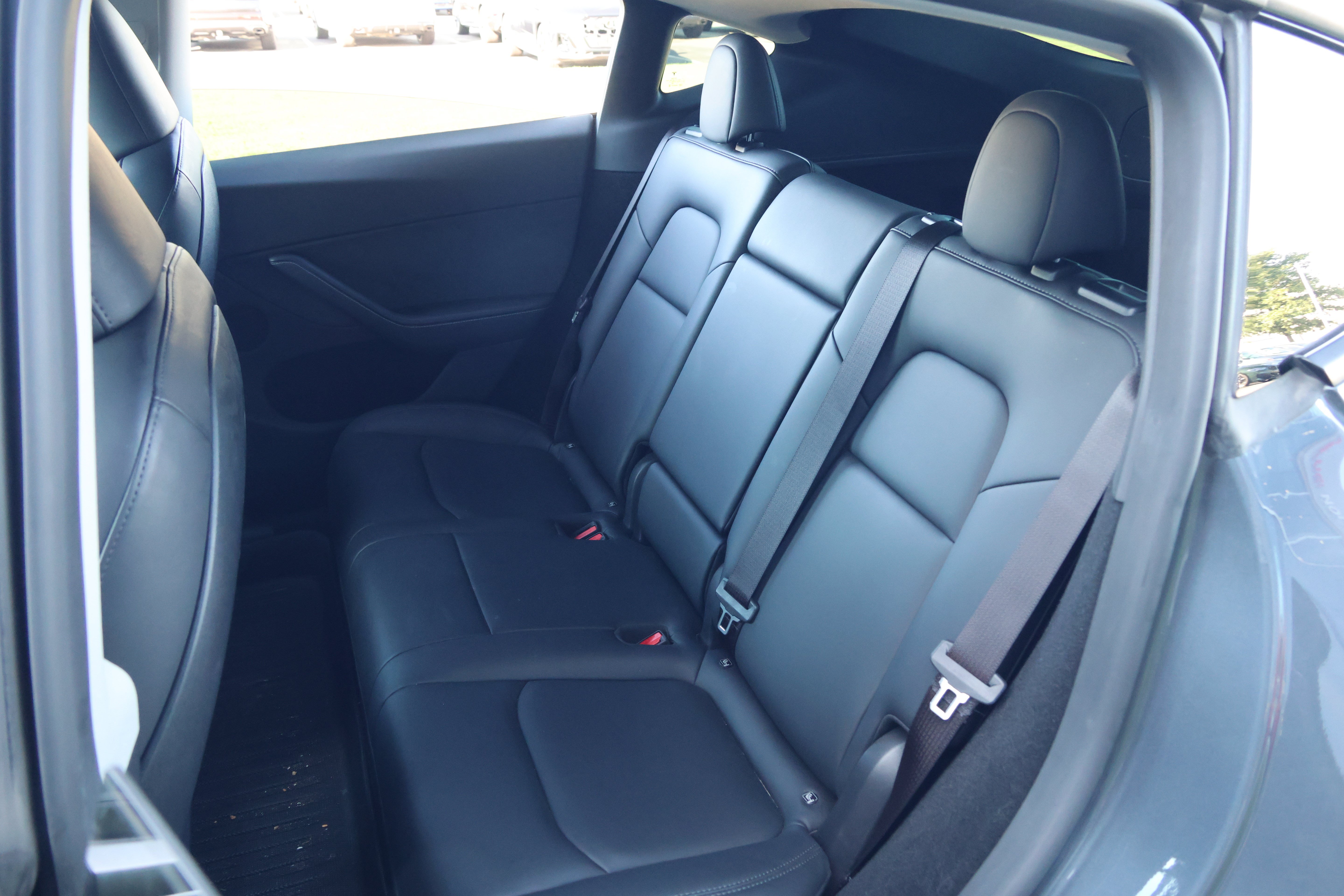 Used 2023 Tesla Model Y AWD image 30
