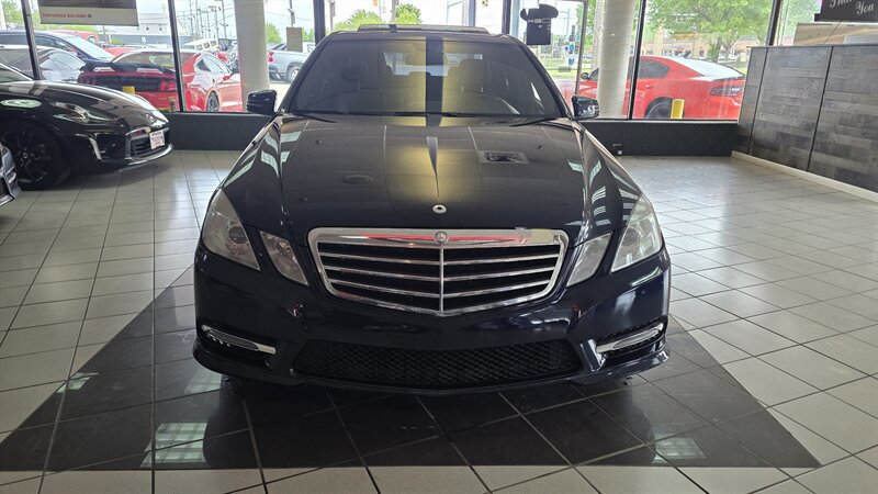 Used 2013 Mercedes-Benz E 350 4MATIC Sedan image 3