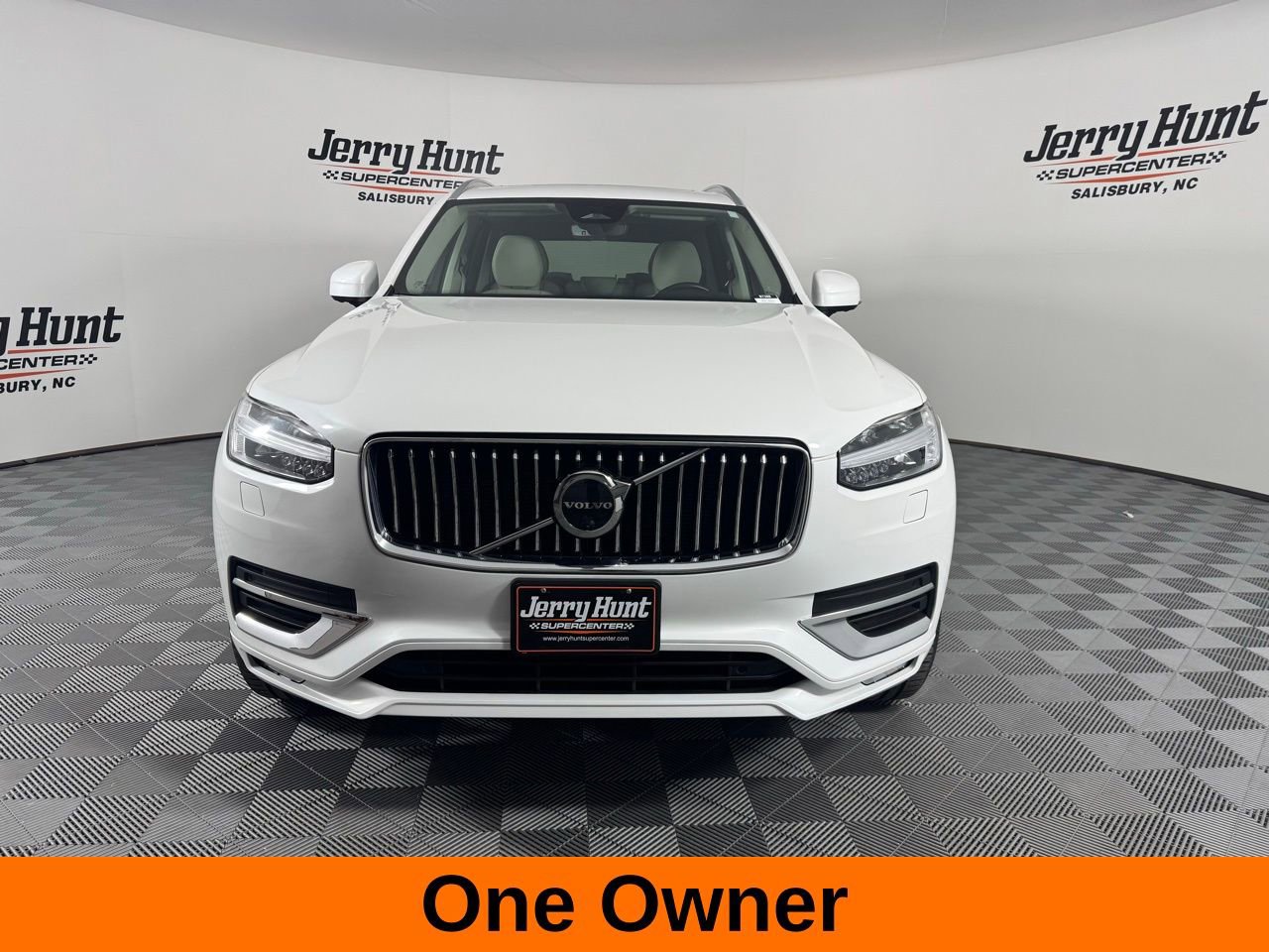 Used 2023 Volvo XC90 B6 Plus w/ Protection Package Premier image 4