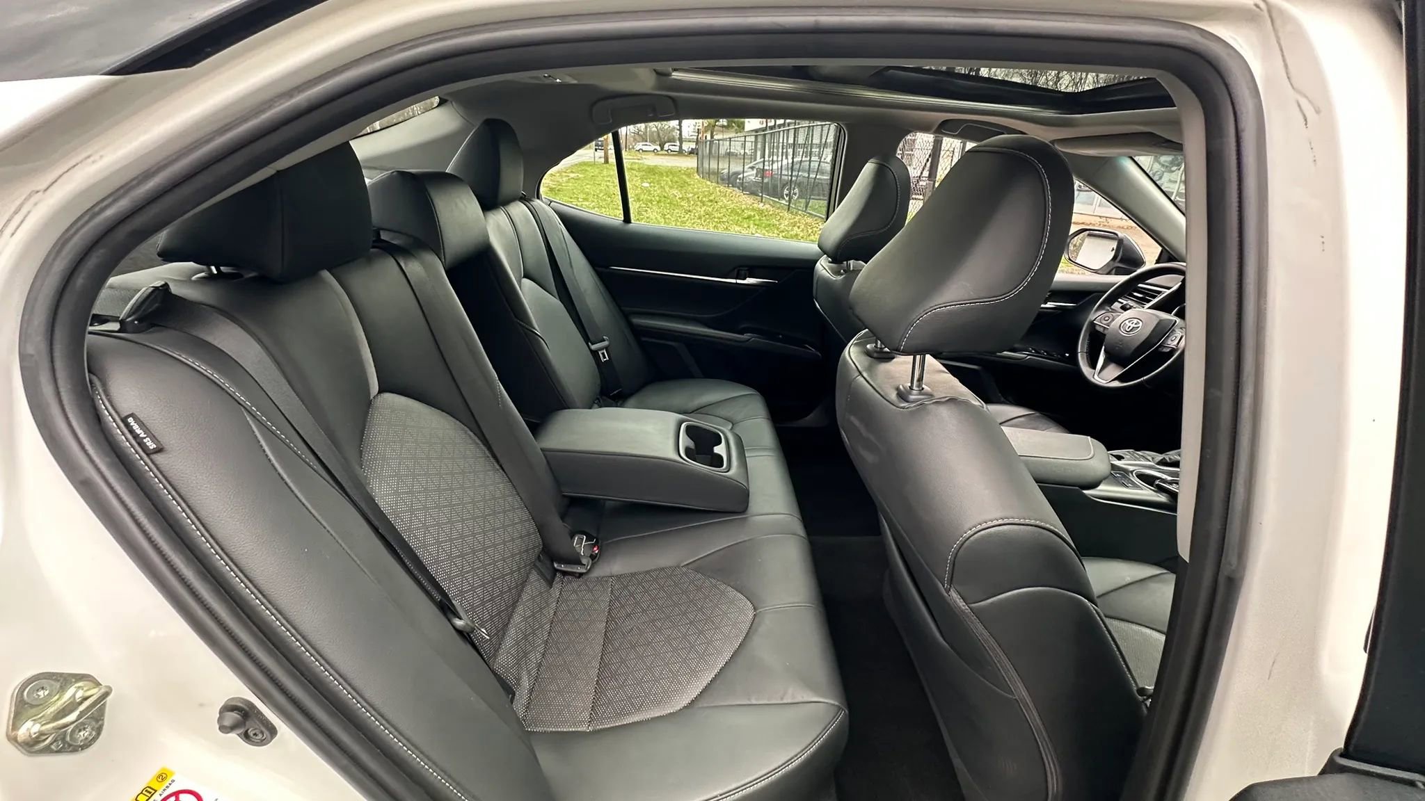 Used 2018 Toyota Camry XSE w/ Driver Assist Package FWD image 30