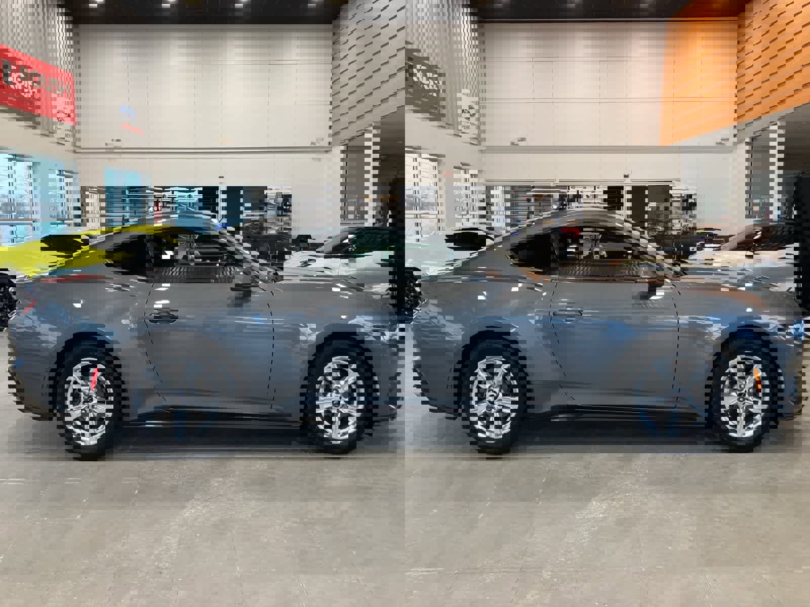 Used 2024 Ford Mustang Coupe image 4