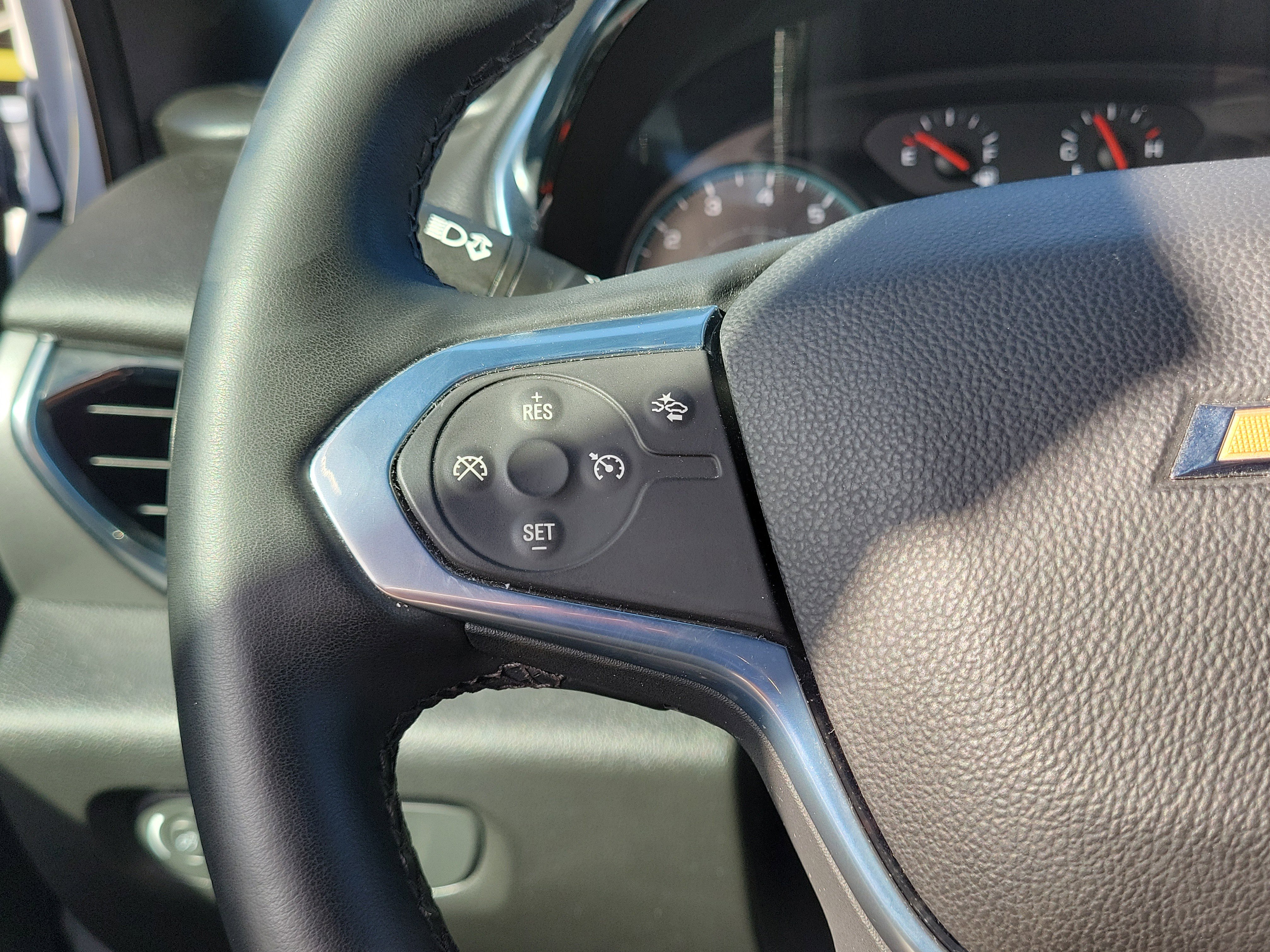 Used 2023 Chevrolet Traverse LT image 15