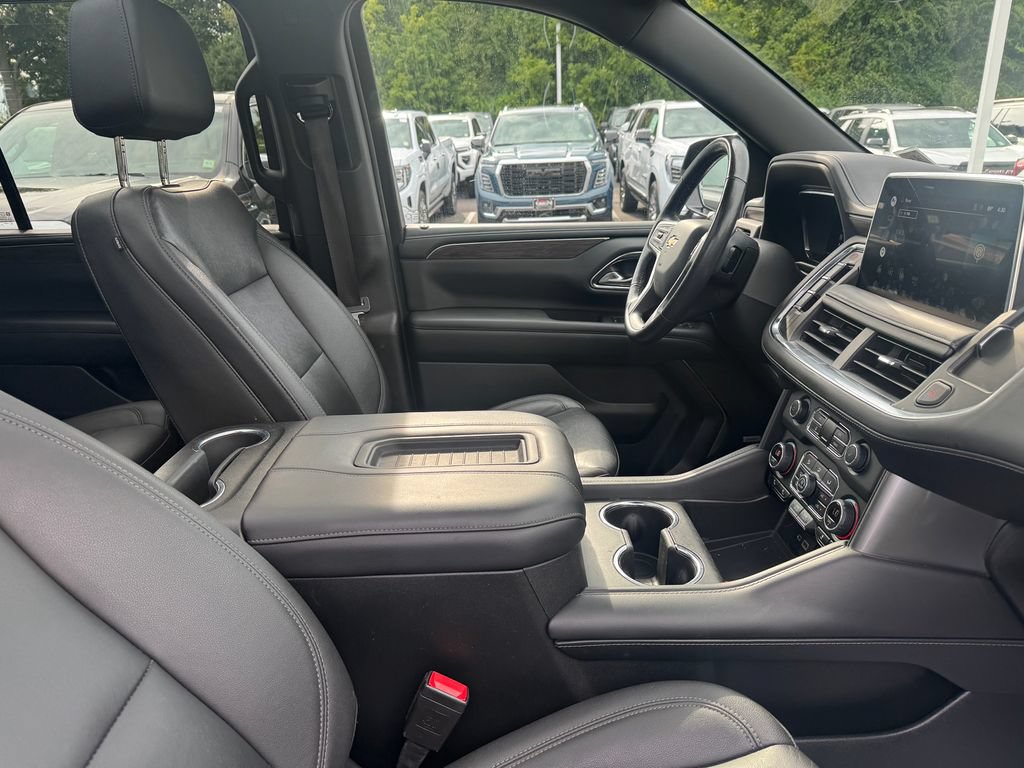 Used 2022 Chevrolet Tahoe LT w/ Luxury Package AWD/4WD image 29