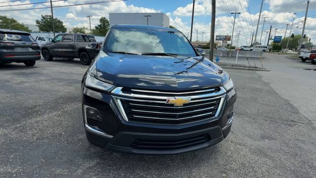 Certified 2023 Chevrolet Traverse LT w/ LT Premium Package AWD/4WD image 3