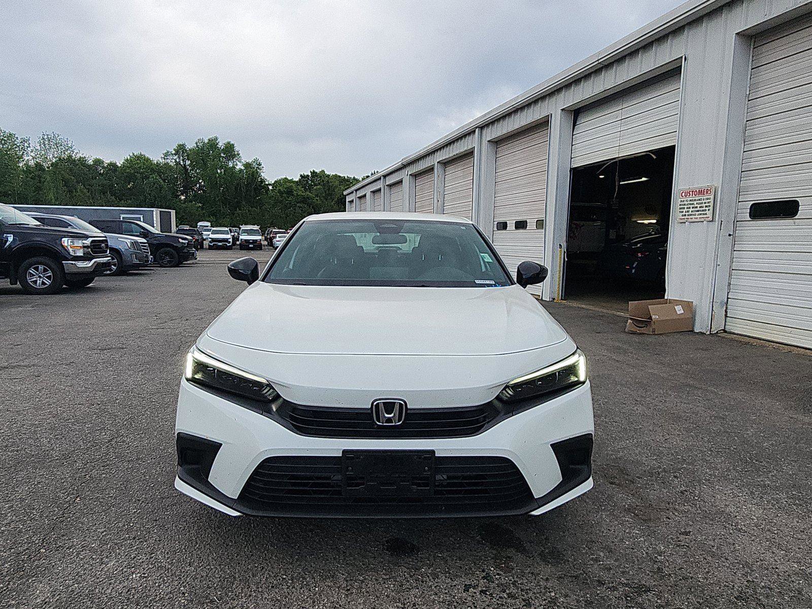 Used 2023 Honda Civic Sport image 8