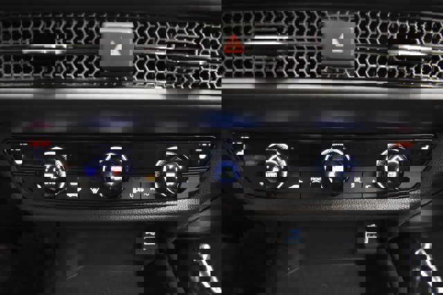 Used 2025 Honda HR-V Sport image 29