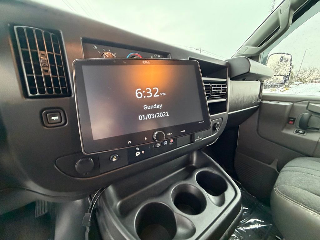 Used 2019 GMC Savana 2500 w/ Driver Convenience Package image 17
