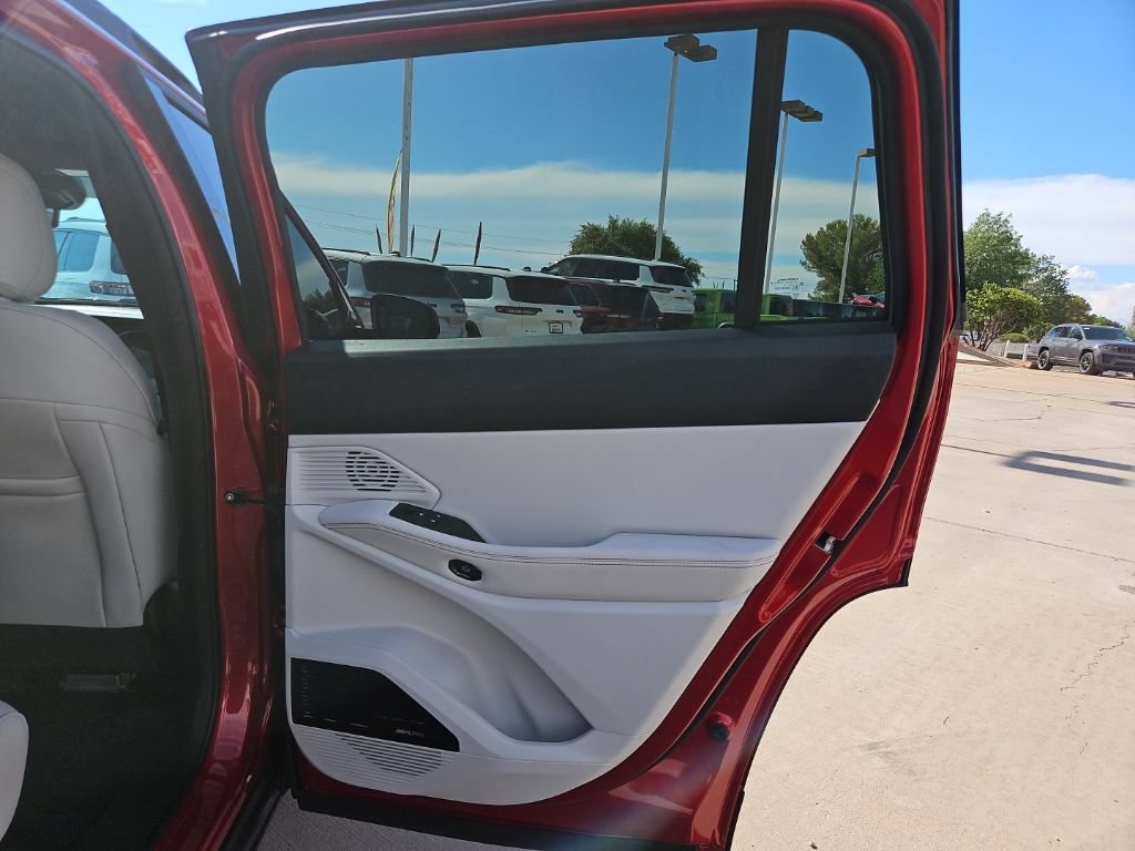 Used 2026 Jeep Cherokee Limited AWD/4WD image 15