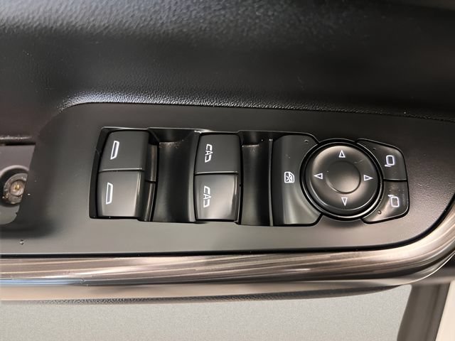 Used 2023 GMC Acadia SLT AWD/4WD image 18