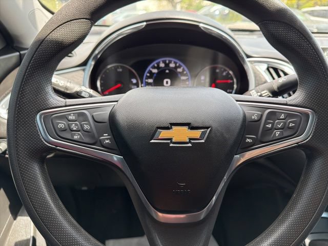 Used 2019 Chevrolet Malibu Hybrid FWD image 29