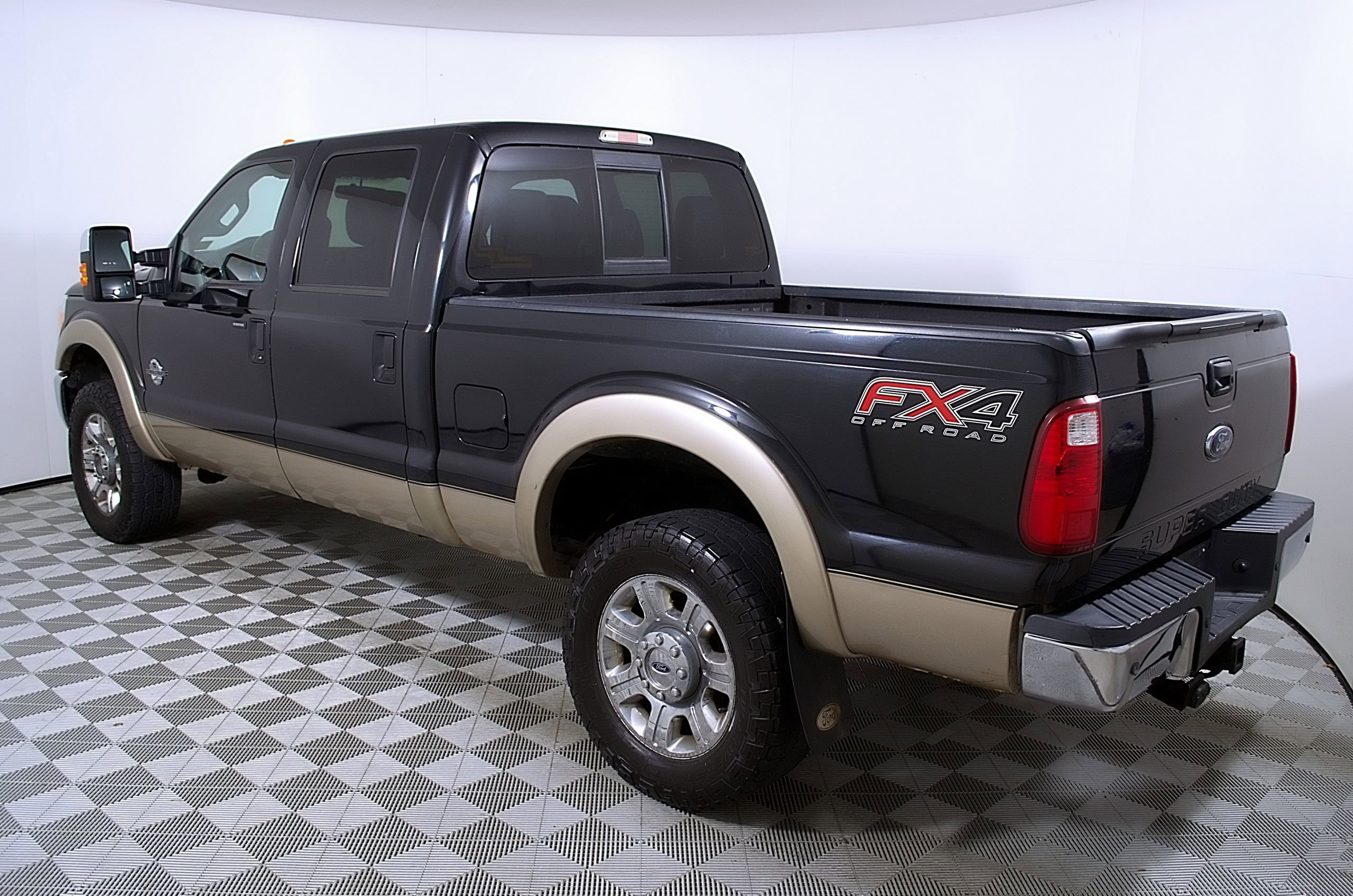 Used 2012 Ford F350 Lariat w/ Chrome Pkg image 9