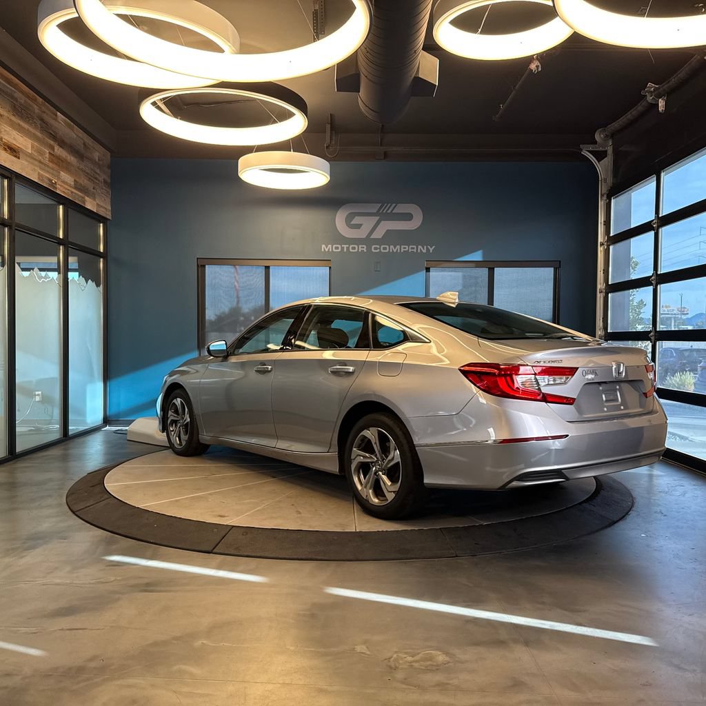 Used 2018 Honda Accord EX image 5