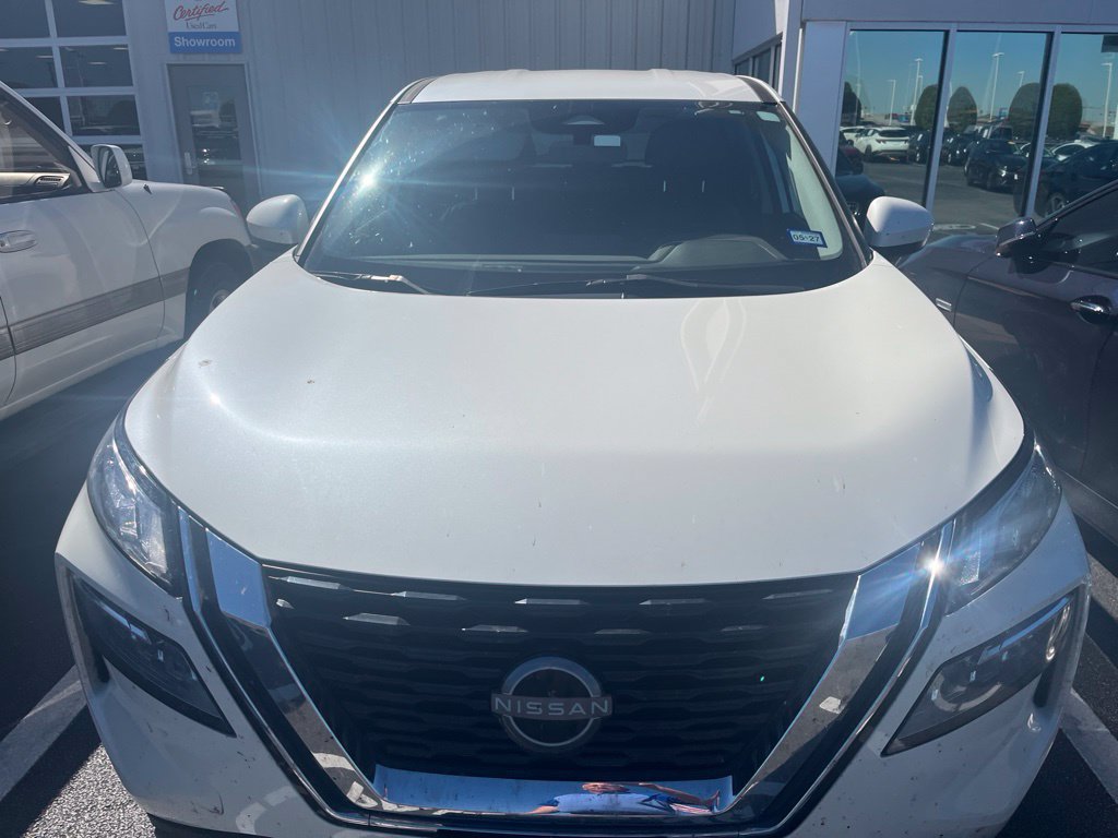 Used 2023 Nissan Rogue SV FWD image 2