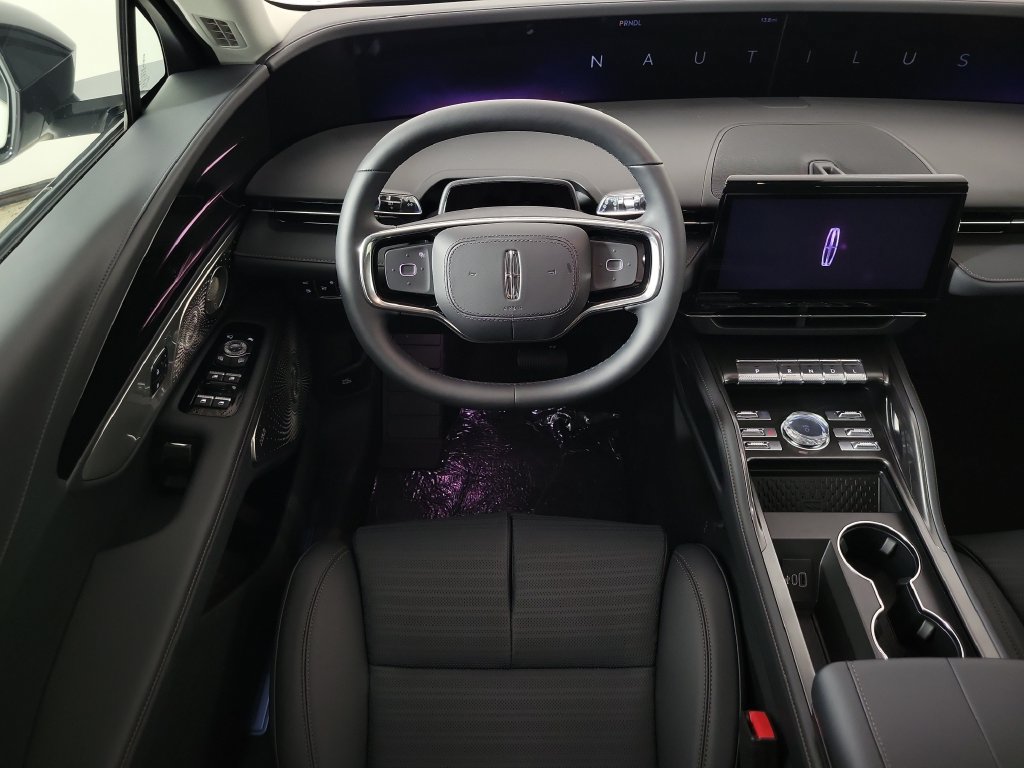 New 2026 Lincoln Nautilus Reserve AWD/4WD image 10