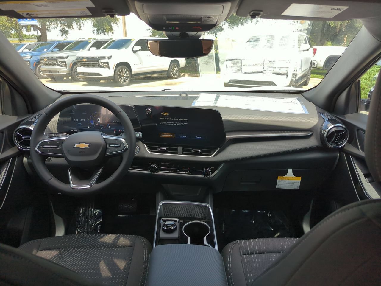 New 2027 Chevrolet Equinox LT w/ Safety and Technology Package FWD image 19
