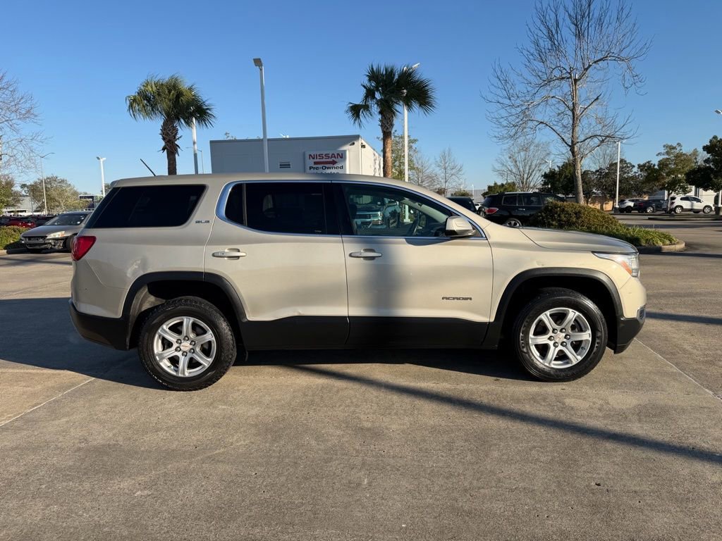 Used 2017 GMC Acadia SLE image 5