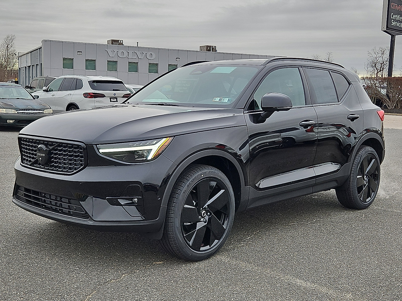 New 2026 Volvo XC40 B5 Ultra w/ Protection Package Premier AWD/4WD image 3