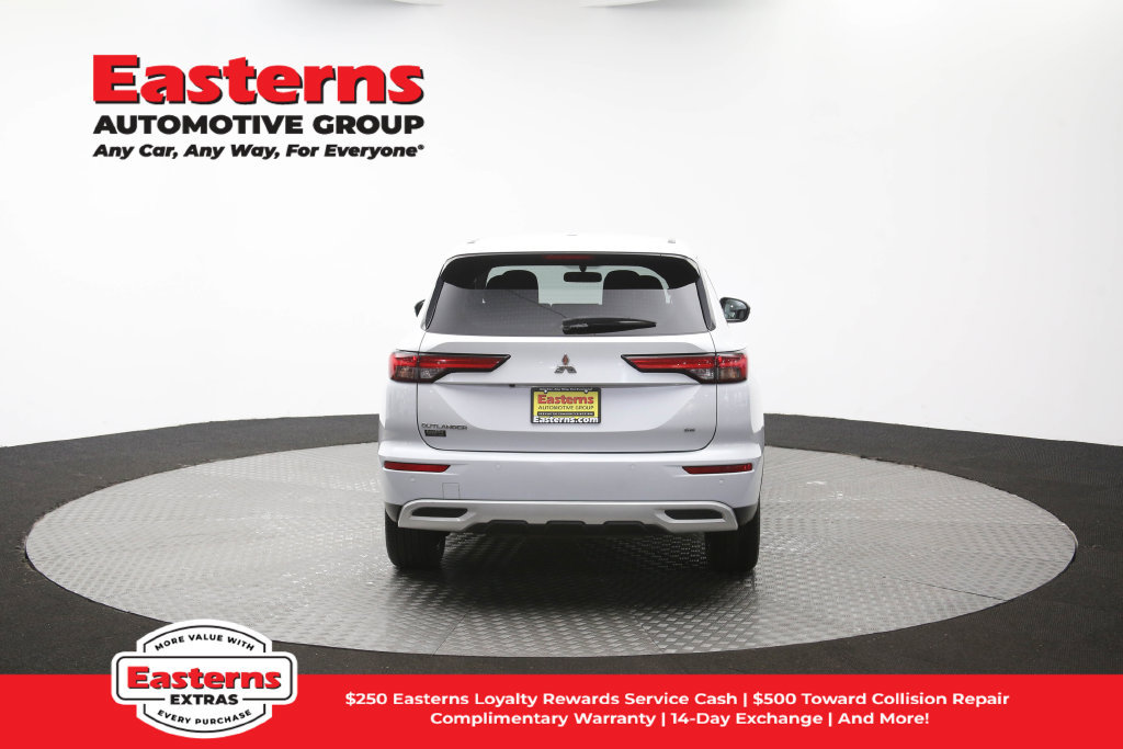 Used 2024 Mitsubishi Outlander SE AWD/4WD image 39