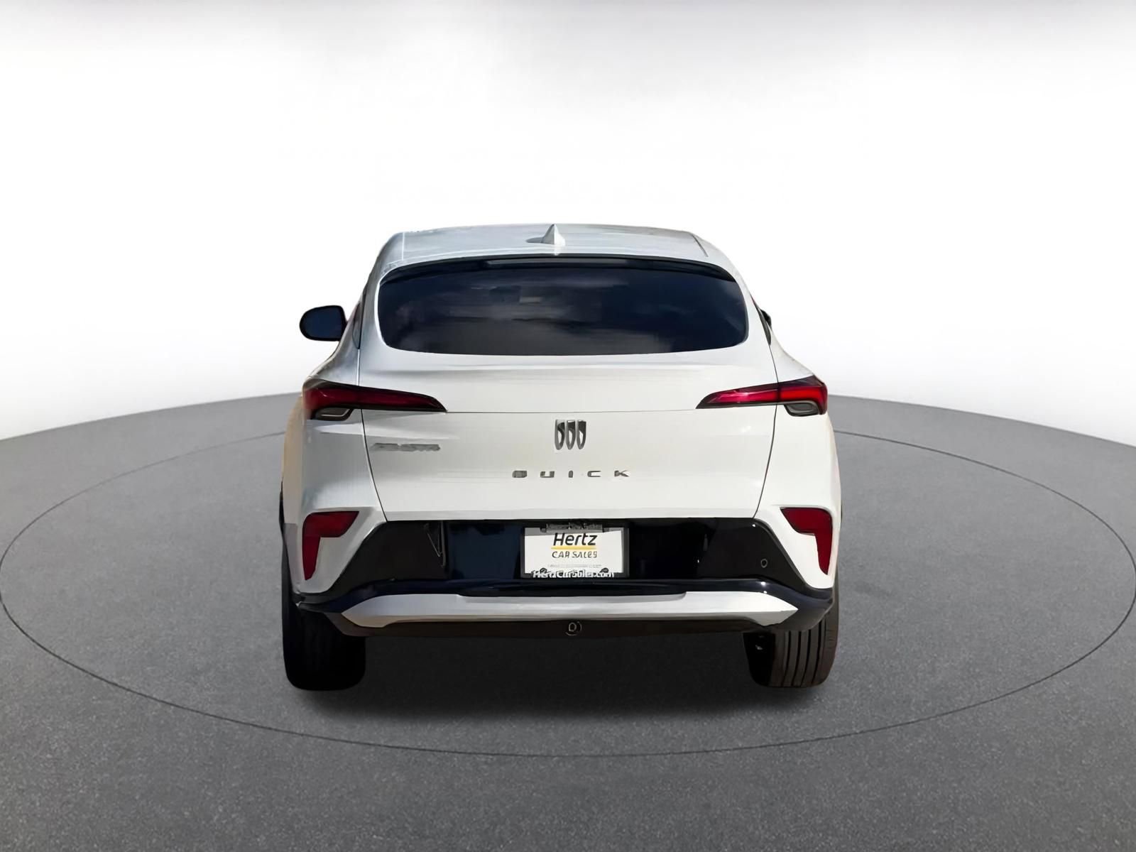 Used 2025 Buick Envista Sport Touring image 12