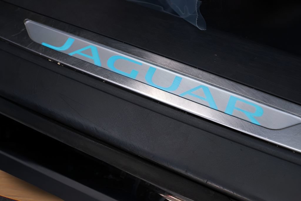 Used 2019 Jaguar F-PACE S AWD/4WD image 56