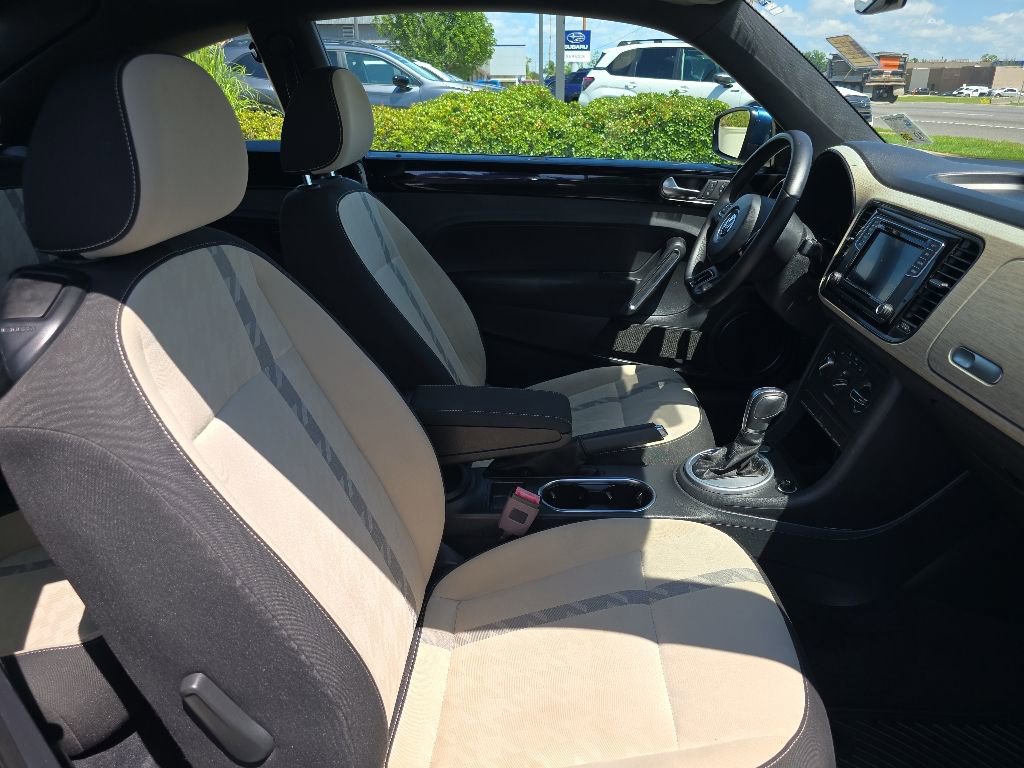Used 2018 Volkswagen Beetle 2.0T FWD image 28